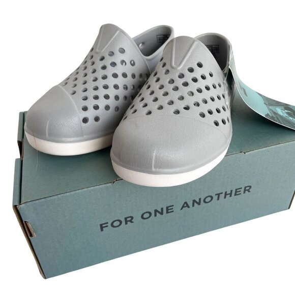 NEW Toms Rubber Kids Toddler Shoe (Similar to Native Jeffersons), Grey - Size 9 - Picture 1 of 6